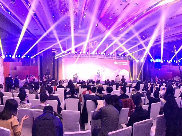 年會活動挑選怎樣的舞美策劃執行公司