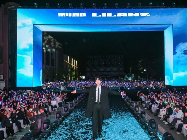 春節(jié)前活動扎堆，鑫禾舞美以專業(yè)鑄就高光舞臺