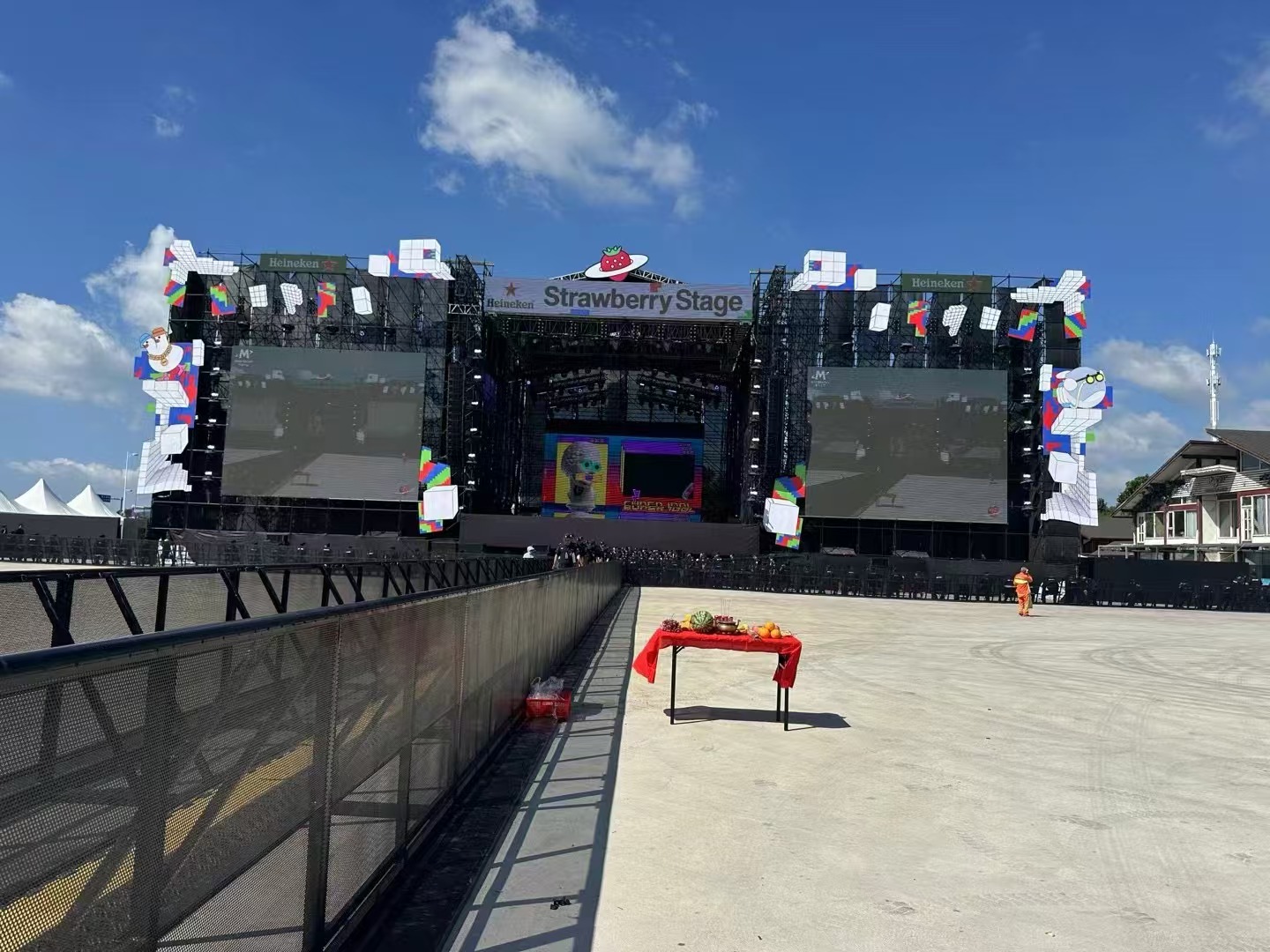 寧波燈光租賃-專業(yè)舞臺(tái)燈光設(shè)備一站式服務(wù)