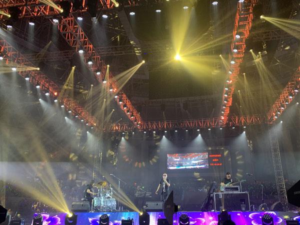 懂得舞臺(tái)燈光租賃設(shè)備的保養(yǎng),延長(zhǎng)10年