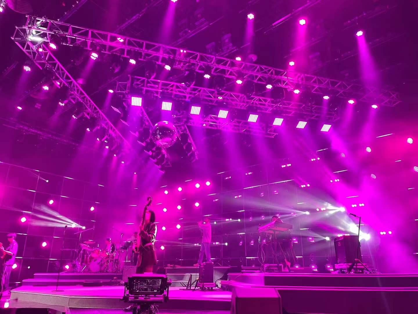 網(wǎng)絡(luò)平臺尋找的燈光租賃企業(yè)如何辨別可靠性？