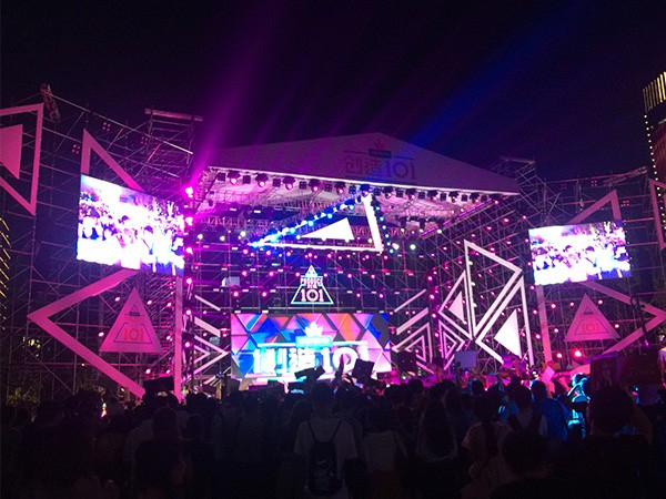 舞臺背景搭建，會議背景板制作及搭建的注意事項！