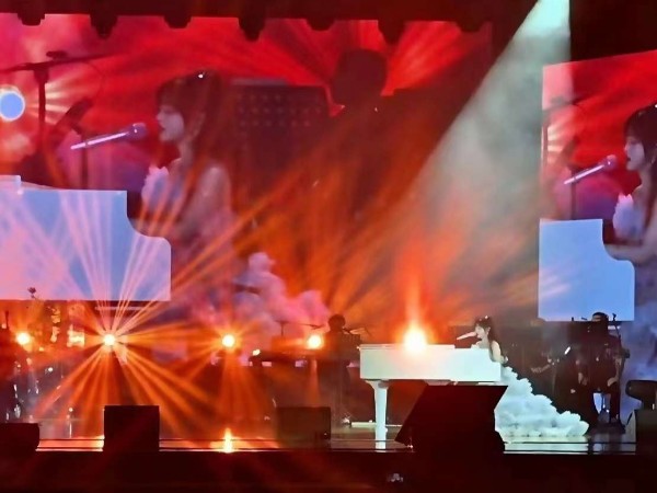 黃霄雲廣州演唱會燈光租賃設備鑫禾舞美助力圓滿成功案例