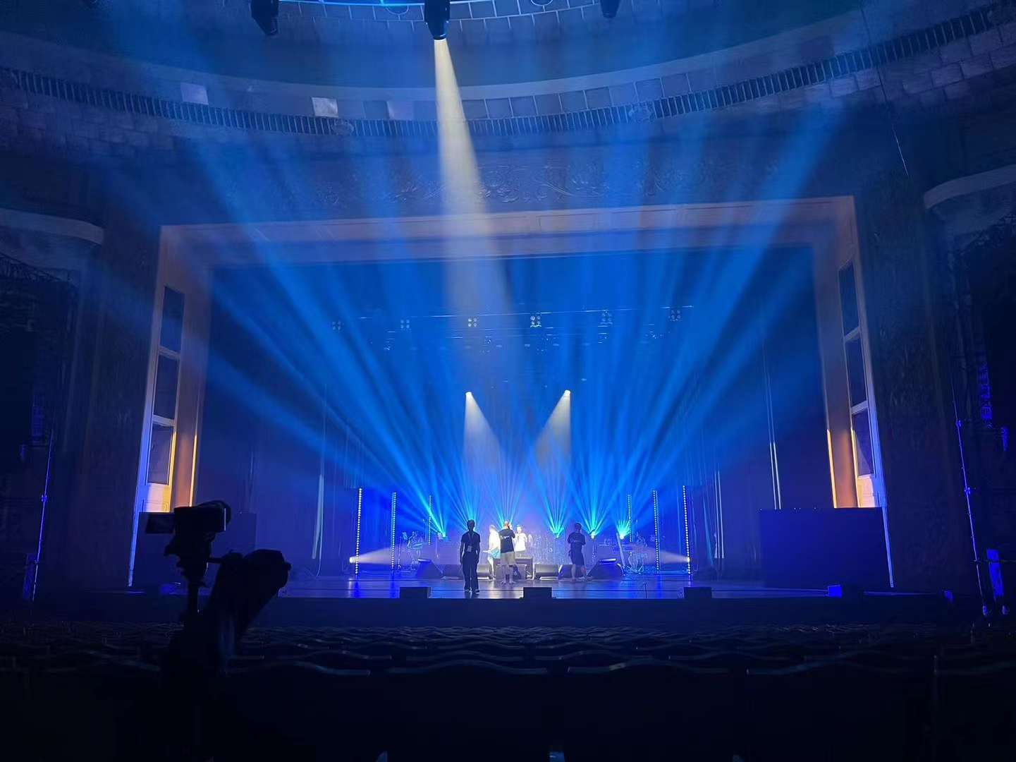 層層篩選對比報價挑選正規(guī)專業(yè)燈光租賃公司秘訣