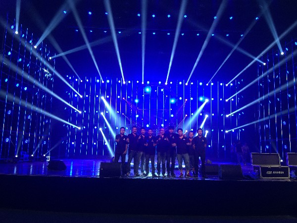 選擇哪家舞臺燈光租賃供應商更實惠便捷？