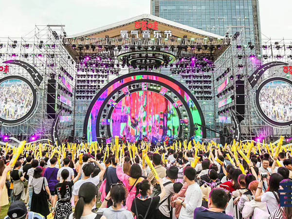 LED顯示屏在音樂節(jié)上的應(yīng)用優(yōu)勢