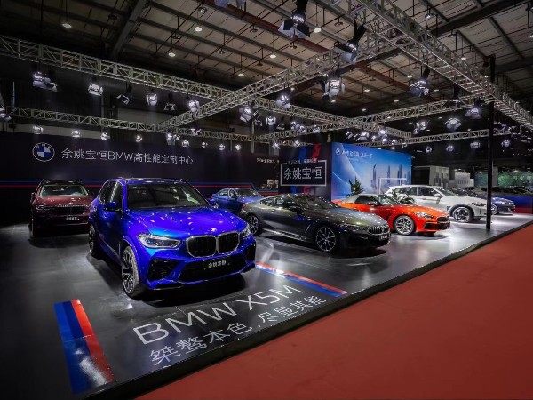 賦能品牌驚艷亮相：鑫禾舞美專業打造新品發布會與展會舞臺