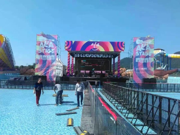 演出搭建舞臺費用